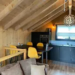 Le De Juliette Шале