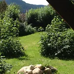 Le De Juliette Шале