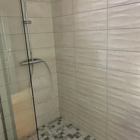 Le De Juliette Chalé